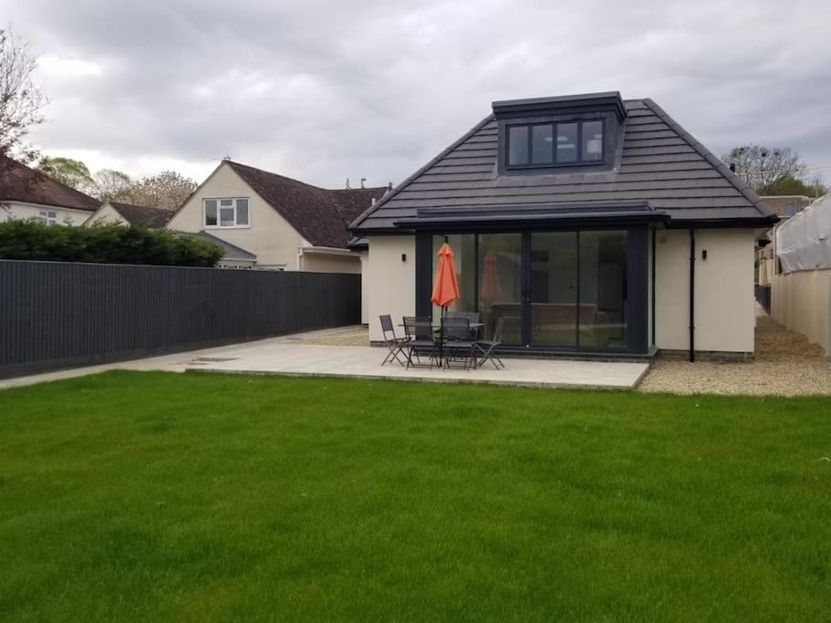 Evergreen Lodge - Two Bed Lux Flat - Parking, Garden, Patio, Wifi, Netflix - Close To Blenheim Palace & Oxford - F3 Кидлингтън Екстериор снимка