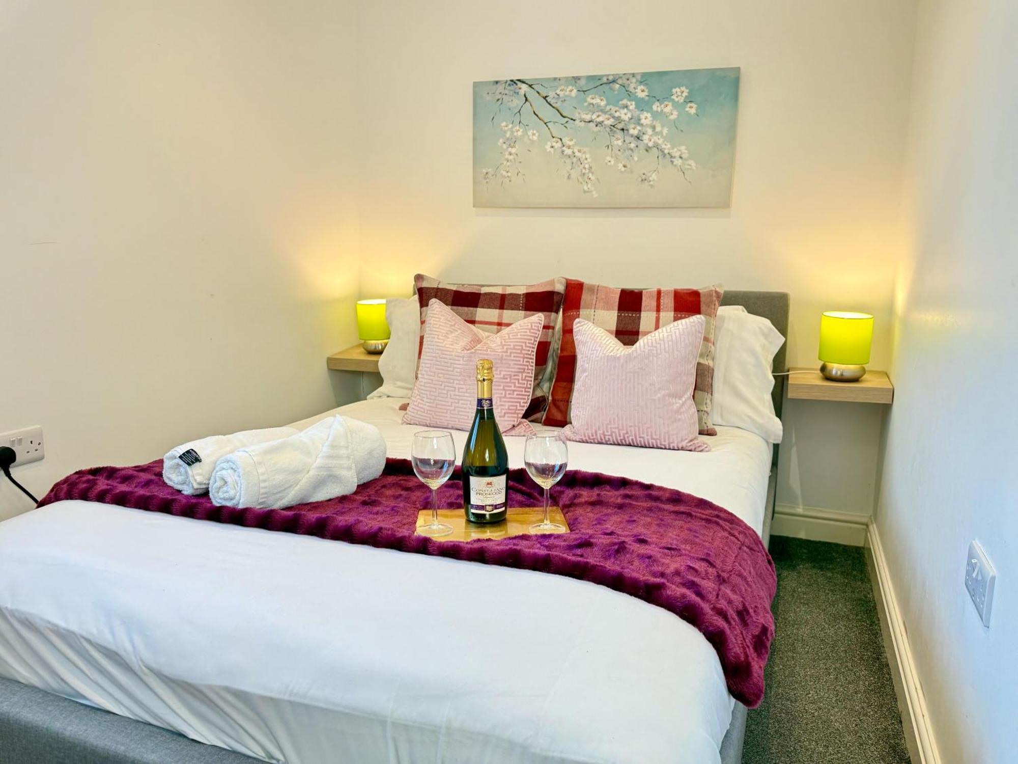 Evergreen Lodge - Two Bed Lux Flat - Parking, Garden, Patio, Wifi, Netflix - Close To Blenheim Palace & Oxford - F3 Кидлингтън Екстериор снимка